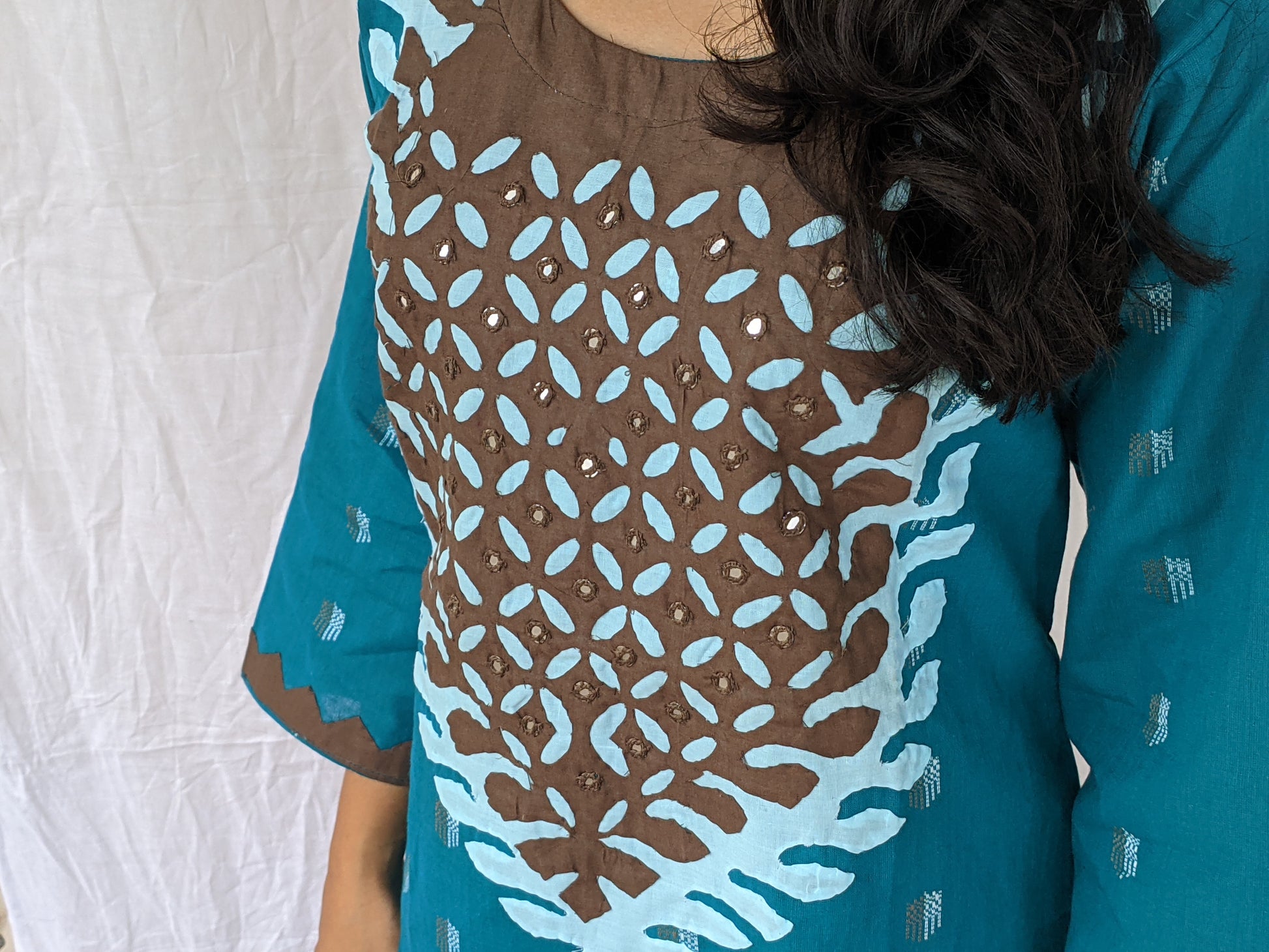 COTTON KURTA WITH EPLIQUE WORK