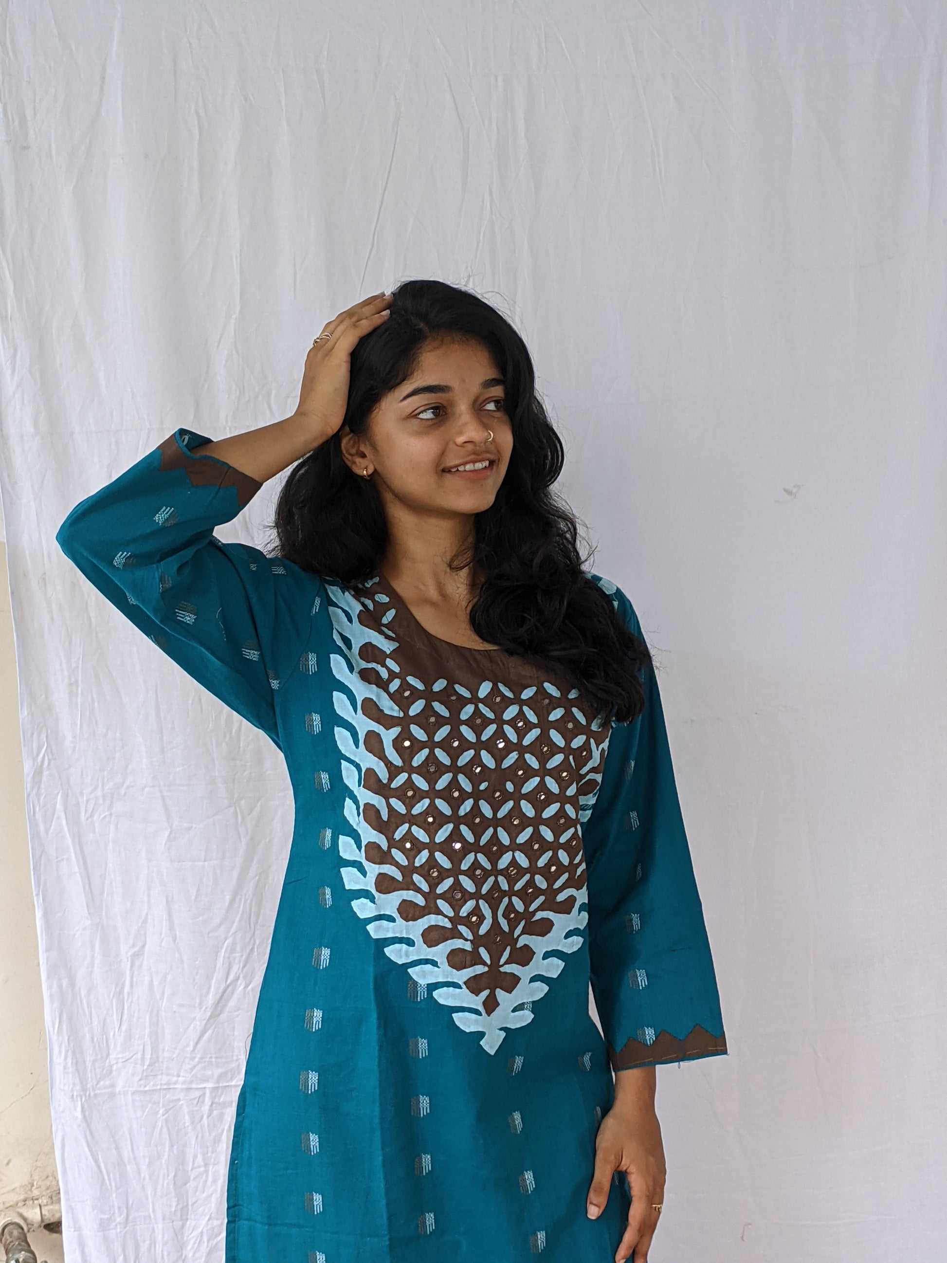COTTON KURTA WITH EPLIQUE WORK