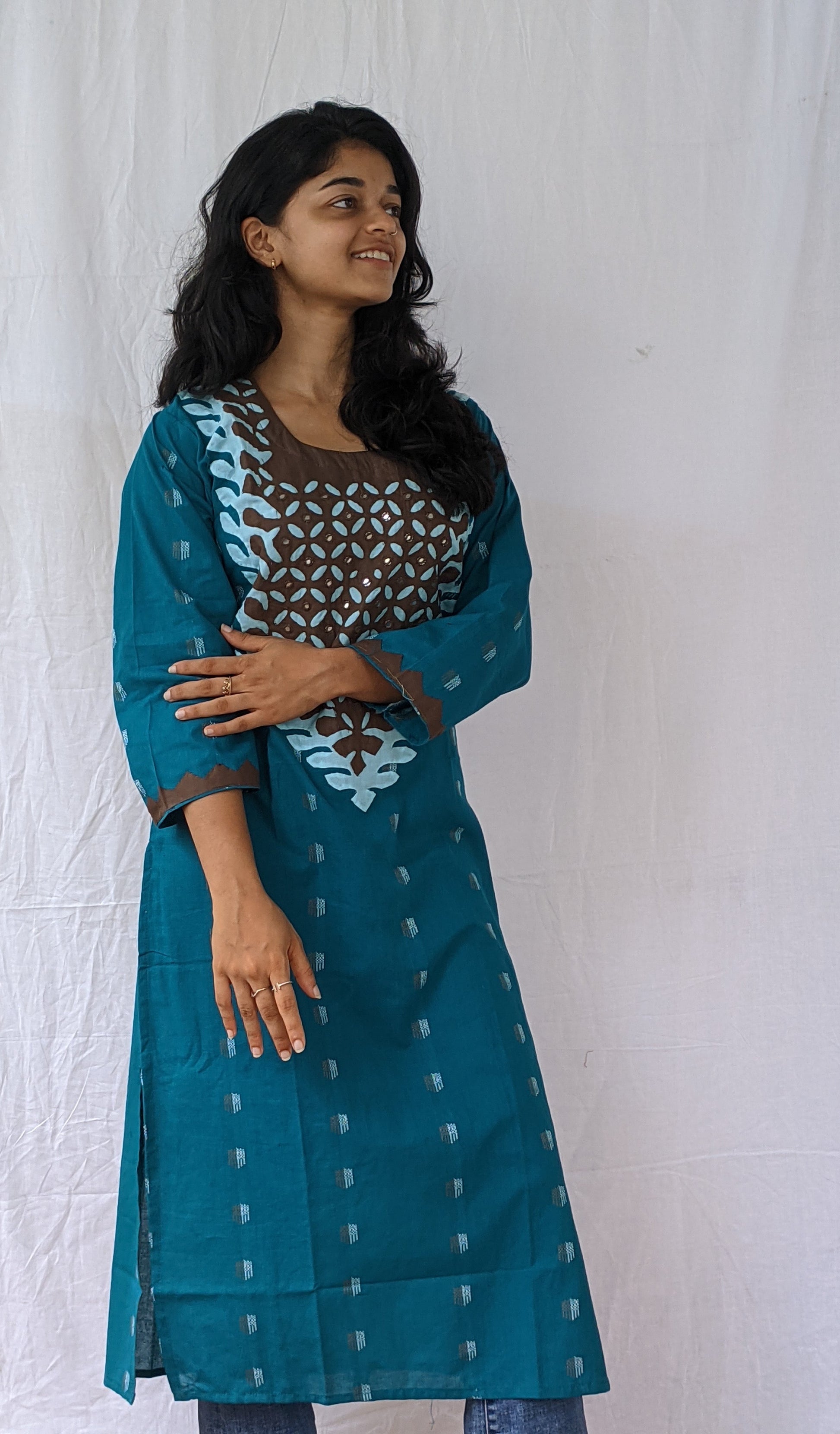 COTTON KURTA WITH EPLIQUE WORK