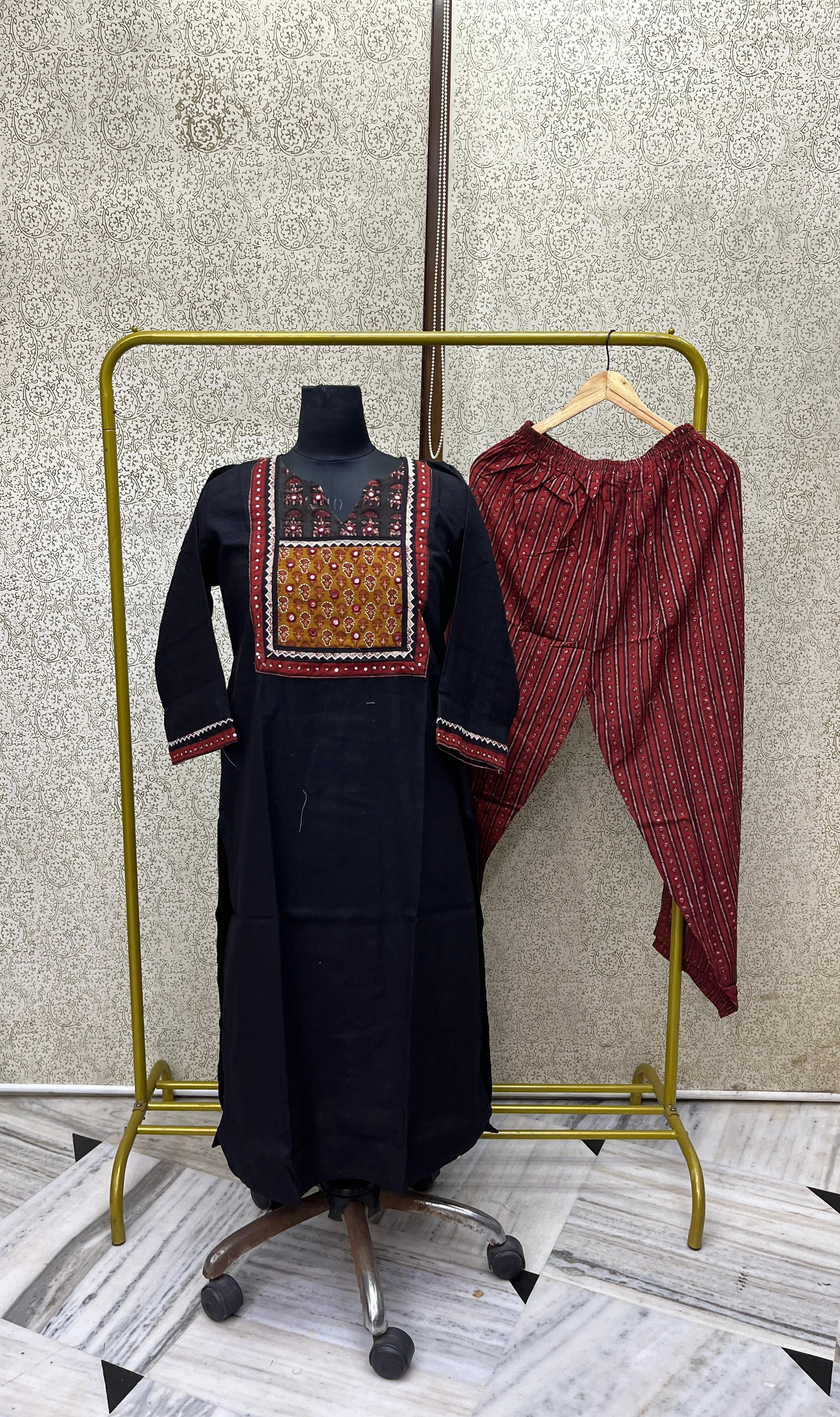 Cotton Kurta Pant Set - Hand Embroidery Patch