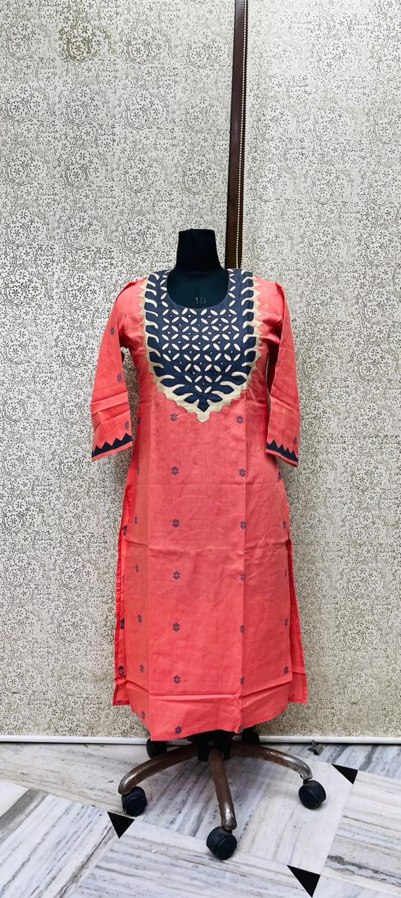 COTTON KURTA WITH EPLIQUE WORK
