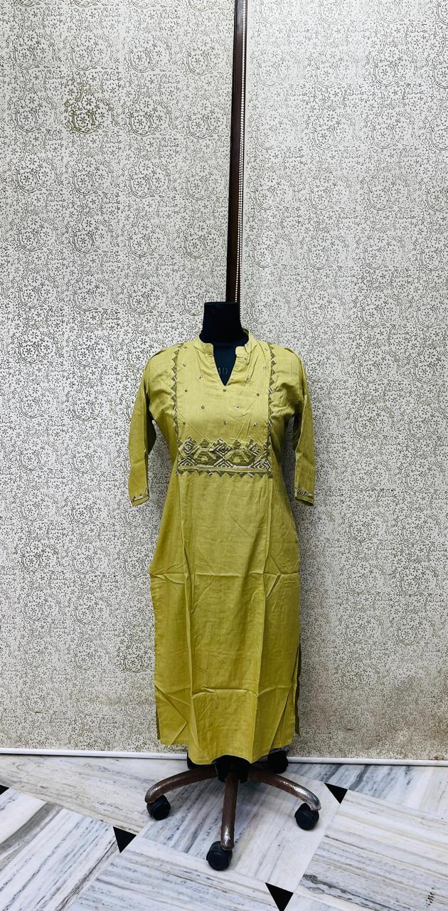 COTTON KURTA WITH EPLIQUE WORK