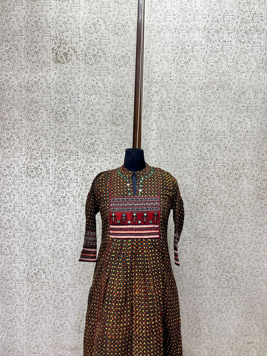cotton  neck pattern dress
