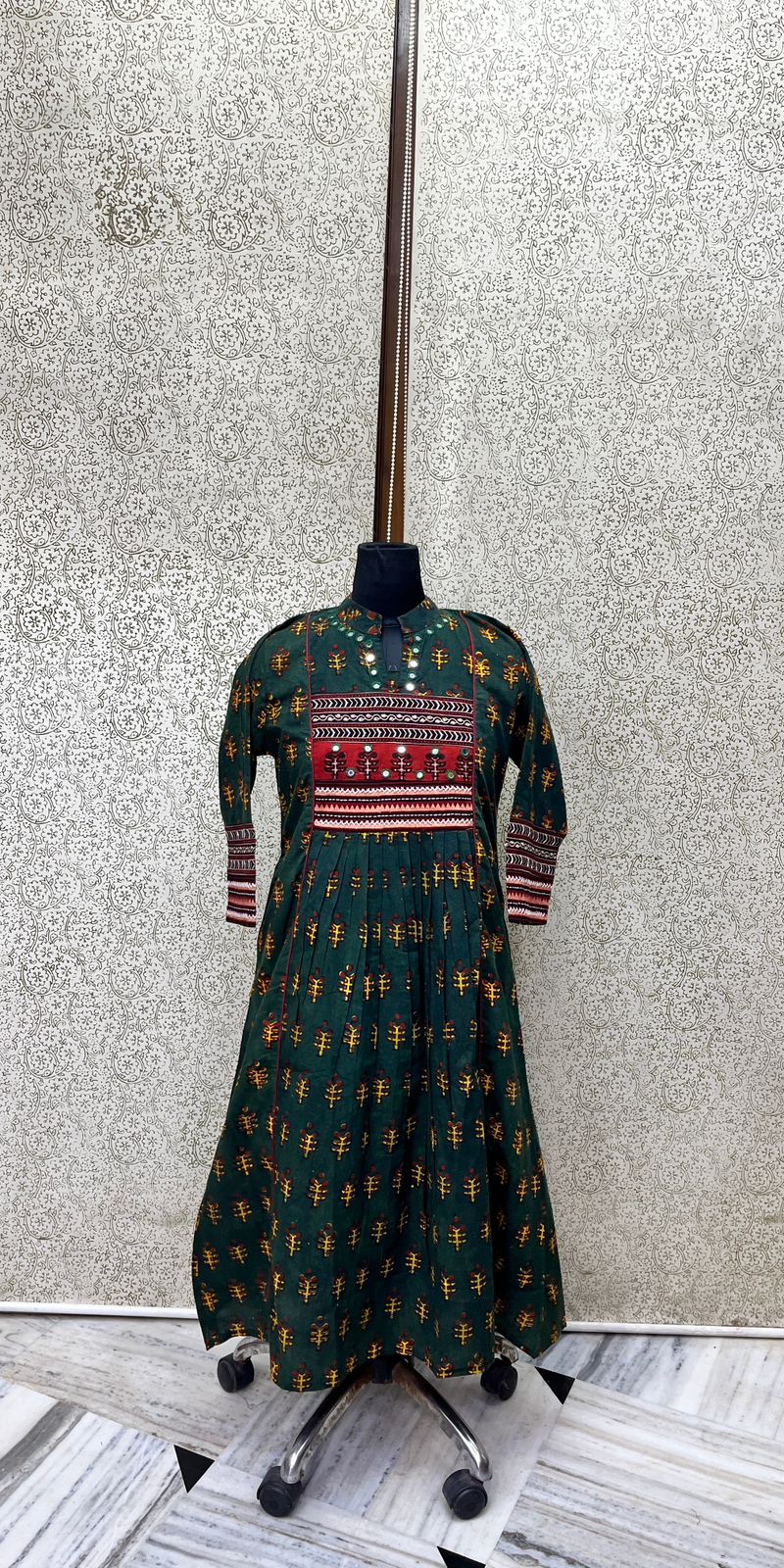 cotton  neck pattern dress